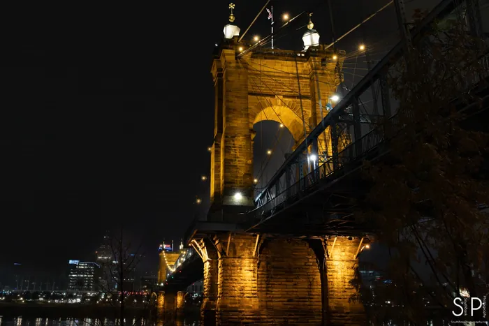 Roebling Suspension Bridge night photography in Cincinnati